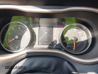 2017 Jeep Cherokee Altitude z VIN 1C4PJLABXHW666918, wystawiony jako IAAI lot #40520357 z przebiegiem 193 721 mil mil oraz . Historia ofert i sprzedaży dostępna na DreamBid. Obrazek 7.