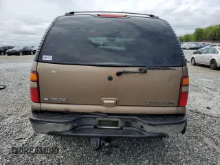 2003 Chevrolet Tahoe LT with VIN 1GNEC13Z83R217655, listed as a Copart auction lot 52089175 with 204,015 mi miles and Salvage title. Bid and sale history available at DreamBid. Image 6.