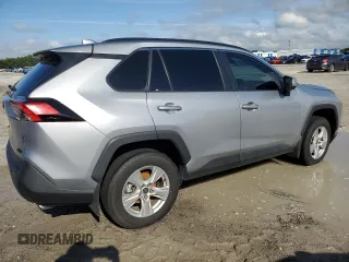 2021 Toyota RAV4 XLE with VIN 2T3W1RFV6MC152866, listed as a Copart auction lot 67205784 with 0 mi miles and Salvage Title. Bid and sale history available at carsss.com. Image 3.