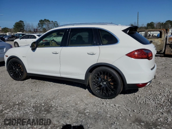 2012 Porsche Cayenne S Hybrid z VIN WP1AE2A2XCLA92544, wystawiony jako Copart lot #48896985 z przebiegiem 182 567 mil mil oraz Tytuł czysty. Historia ofert i sprzedaży dostępna na DreamBid. Obrazek 2.