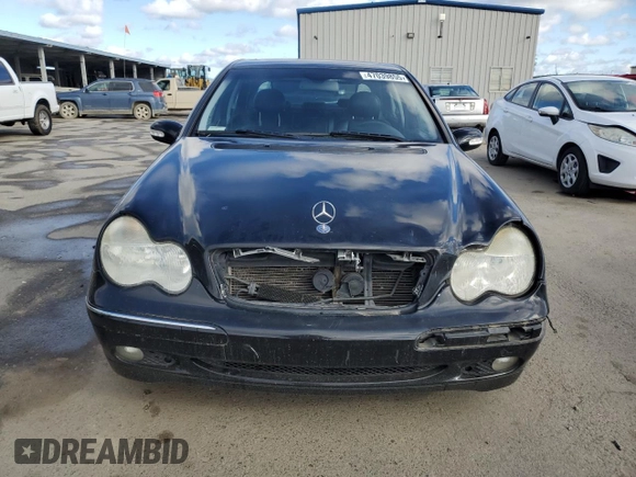 2004 Mercedes-Benz C 240 с VIN WDBRF61J84A545961, выставлен на аукционе Copart как лот 47039855 с пробегом 90 771 миль миль и Списание • Salvage title. История ставок и продаж доступна на DreamBid. Изображение 5.