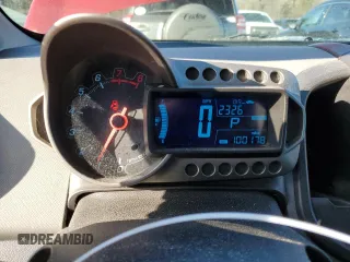 2012 Chevrolet Sonic LS z VIN 1G1JA6SH3C4128973, wystawiony jako Copart lot #87795975 z przebiegiem 100 178 mil mil oraz Czysty tytuł • Clean title. Historia ofert i sprzedaży dostępna na DreamBid. Obrazek 9.