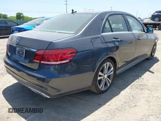 2014 Mercedes-Benz E 350 Sport z VIN WDDHF5KB0EA859397, wystawiony jako IAAI lot #41996300 z przebiegiem 110 196 mil mil oraz . Historia ofert i sprzedaży dostępna na DreamBid. Obrazek 4.