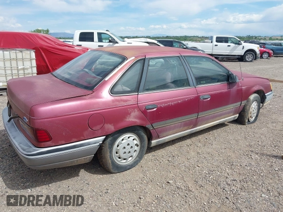 1989 Ford Taurus GL z VIN 1FABP52U9KA278657, wystawiony jako IAAI lot #42349469 z przebiegiem 10 782 mil mil oraz . Historia ofert i sprzedaży dostępna na DreamBid. Obrazek 4.