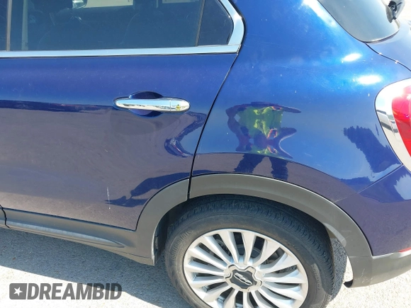 2016 FIAT 500X Lounge z VIN ZFBCFYDT3GP360656, wystawiony jako IAAI lot #39720445 z przebiegiem 52 736 mil mil oraz . Historia ofert i sprzedaży dostępna na DreamBid. Obrazek 14.