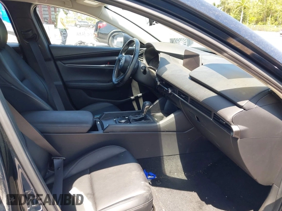 2021 Mazda 3 Select с VIN JM1BPABLXM1326518, выставлен на аукционе IAAI как лот 42130502 с пробегом 82 893 миль миль и . История ставок и продаж доступна на DreamBid. Изображение 5.