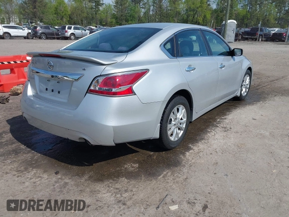 2015 Nissan Altima 2.5 S with VIN 1N4AL3APXFC162806, listed as a IAAI auction lot 42072965 with 56,765 mi miles. Bid and sale history available at carsss.com. Image 4.