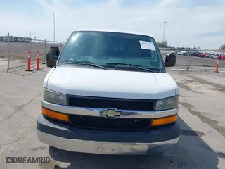 2013 Chevrolet Express Passenger 1LT with VIN 1GAZG1FA1D1191719, listed as a IAAI auction lot 42124977 with 92,228 mi miles. Bid and sale history available at carsss.com. Image 6.