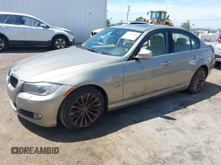 2009 BMW 3 Series 328i xDrive z VIN WBAPK53529A644875, wystawiony jako IAAI lot #42247084 z przebiegiem 158 903 mil mil oraz . Historia ofert i sprzedaży dostępna na DreamBid. Obrazek 17.