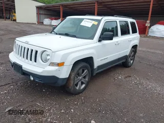 2015 Jeep Patriot High Altitude с VIN 1C4NJPFA8FD388723, выставлен на аукционе IAAI как лот 42542143 с пробегом 115 573 миль миль и . История ставок и продаж доступна на DreamBid. Изображение 2.