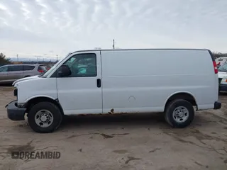 2008 Chevrolet Express Cargo Van with VIN 1GCGG25C081217403, listed as a IAAI auction lot 41470035 with 0 mi miles. Bid and sale history available at carsss.com. Image 15.