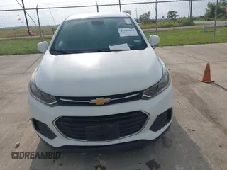2019 Chevrolet Trax LS with VIN 3GNCJKSB0KL233670, listed as a IAAI auction lot 42161810 with 131,486 mi miles. Bid and sale history available at carsss.com. Image 11.