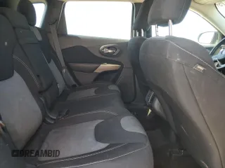 2018 Jeep Cherokee Latitude с VIN 1C4PJLCX4JD621239, выставлен на аукционе Copart как лот 49389275 с пробегом 180 542 миль миль и Списание • Salvage title. История ставок и продаж доступна на DreamBid. Изображение 11.