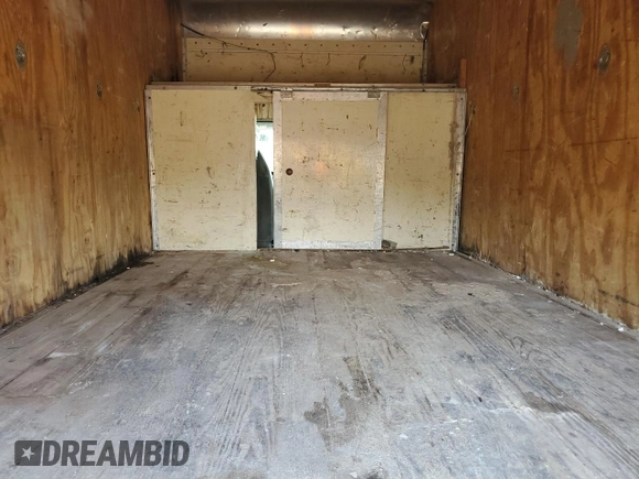 2002 Ford Econoline Cargo z VIN 1FDSE35L12HA81850, wystawiony jako Copart lot #59160315 z przebiegiem 74 773 mil mil oraz Czysty tytuł • Clean title. Historia ofert i sprzedaży dostępna na DreamBid. Obrazek 10.