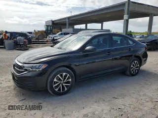 2024 Volkswagen Jetta S with VIN 3VW5M7BU4RM075715, listed as a Copart auction lot 62886015 with 21,207 mi miles and Clean title. Bid and sale history available at DreamBid. Image 1.