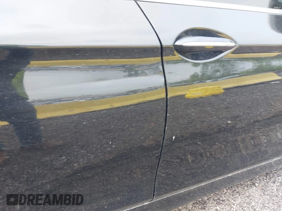 2014 BMW 5 Series 528i xDrive with VIN WBA5A7C54ED613352, listed as a IAAI auction lot 42197717 with 205,889 mi miles and . Bid and sale history available at DreamBid. Image 18.