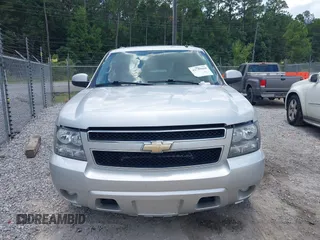 2011 Chevrolet Suburban LS с VIN 1GNSCHE07BR333292, выставлен на аукционе IAAI как лот 42749660 с пробегом 196 544 миль миль и . История ставок и продаж доступна на DreamBid. Изображение 12.