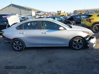 2019 Kia Forte LXS with VIN 3KPF24AD5KE130637, listed as a IAAI auction lot 41814708 with 130,012 mi miles. Bid and sale history available at carsss.com. Image 13.