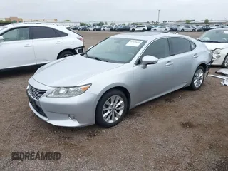 2013 Lexus ES 300h z VIN JTHBW1GG2D2009503, wystawiony jako IAAI lot #42429692 z przebiegiem 265 312 mil mil oraz . Historia ofert i sprzedaży dostępna na DreamBid. Obrazek 2.