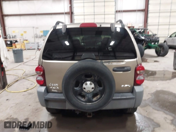 2005 Jeep Liberty Sport with VIN 1J4GL48K15W593739, listed as a IAAI auction lot 41169805 with 200,482 mi miles. Bid and sale history available at carsss.com. Image 16.