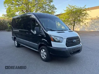 2017 Ford Transit с VIN 1FTYR2CM1HKB48712, выставлен на аукционе Copart как лот 56607885 с пробегом 82 756 миль миль и Списание • Salvage title. История ставок и продаж доступна на DreamBid. Изображение 1.