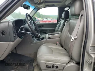 2005 Chevrolet Suburban LS with VIN 3GNFK16Z45G101746, listed as a Copart auction lot 63064944 with 316,465 mi miles and Clean Title. Bid and sale history available at carsss.com. Image 7.