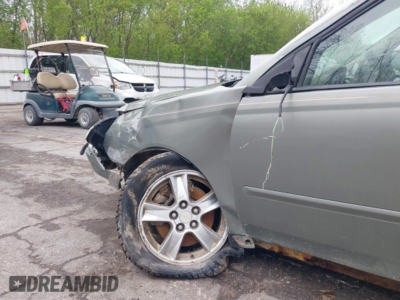 2005 Chevrolet Malibu Maxx LS z VIN 1G1ZT62805F185667, wystawiony jako IAAI lot #42201296 z przebiegiem 190 893 mil mil oraz . Historia ofert i sprzedaży dostępna na DreamBid. Obrazek 16.