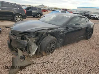 2017 Tesla Model S 60 z VIN 5YJSA1E15HF218686, wystawiony jako Copart lot #44689465 z przebiegiem 101 964 mil mil oraz Szkoda całkowita • Salvage title. Historia ofert i sprzedaży dostępna na DreamBid. Obrazek 1.