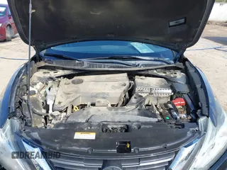 2017 Nissan Altima 2.5 SV with VIN 1N4AL3AP2HC177593, listed as a IAAI auction lot 41918149 with 173,257 mi miles. Bid and sale history available at carsss.com. Image 10.