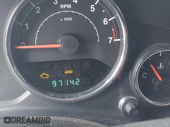 2012 Jeep Wrangler Sport z VIN 1C4AJWAG2CL286680, wystawiony jako IAAI lot #42434411 z przebiegiem 97 142 mil mil oraz . Historia ofert i sprzedaży dostępna na DreamBid. Obrazek 15.