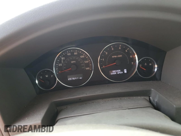 2008 Jeep Commander Sport with VIN 1J8HG48K68C111330, listed as a Copart auction lot 54011375 with 207,641 mi miles and Salvage title. Bid and sale history available at DreamBid. Image 9.