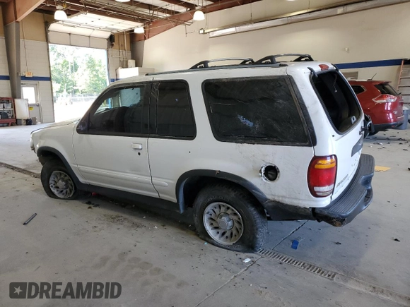 2000 Ford Explorer with VIN 1FMYU60X3YUA72785, listed as a Copart auction lot 61815325 with 184,643 mi miles and Clean title. Bid and sale history available at DreamBid. Image 2.
