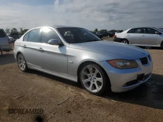 2006 BMW 3 Series 330i with VIN WBAVB33516KS36286, listed as a Copart auction lot 62556015 with 221,032 mi miles and Salvage title. Bid and sale history available at DreamBid. Image 4.