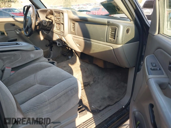 2004 Chevrolet Suburban LT with VIN 3GNEC16T24G317159, listed as a IAAI auction lot 41454418 with 201,016 mi miles and . Bid and sale history available at DreamBid. Image 5.