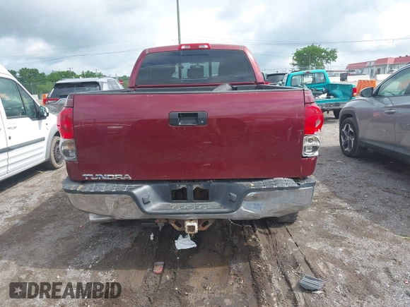 2008 Toyota Tundra z VIN 5TBBV541X8S517382, wystawiony jako IAAI lot #42231096 z przebiegiem 111 953 mil mil oraz . Historia ofert i sprzedaży dostępna na DreamBid. Obrazek 16.
