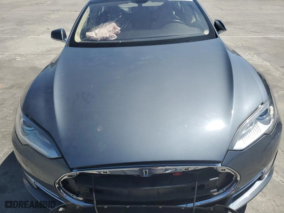 2013 Tesla Model S Performance with VIN 5YJSA1CP1DFP26946, listed as a Copart auction lot 50133094 with 80045 miles and Salvage Title. Bid and sale history available at carsss.com. Image 11.