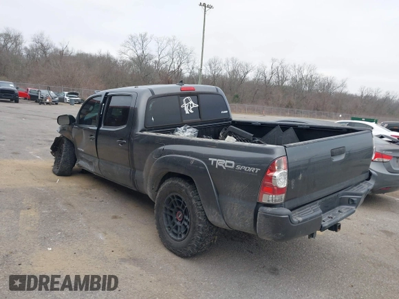 2014 Toyota Tacoma z VIN 3TMMU4FN9EM066292, wystawiony jako IAAI lot #41542492 z przebiegiem 122 308 mil mil oraz . Historia ofert i sprzedaży dostępna na DreamBid. Obrazek 3.