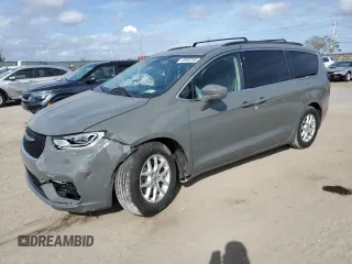 2022 Chrysler Pacifica Touring L z VIN 2C4RC1BG5NR123871, wystawiony jako Copart lot #45503765 z przebiegiem 62 390 mil mil oraz Szkoda całkowita • Salvage title. Historia ofert i sprzedaży dostępna na DreamBid. Obrazek 1.