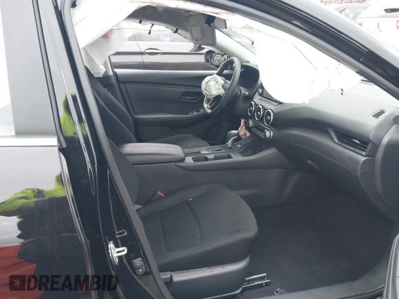 2025 Nissan Sentra S z VIN 3N1AB8BV7SY218700, wystawiony jako IAAI lot #41264762 z przebiegiem 11 055 mil mil oraz . Historia ofert i sprzedaży dostępna na DreamBid. Obrazek 5.