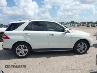 2013 Mercedes-Benz M 350 with VIN 4JGDA5HB9DA220024, listed as a IAAI auction lot 42531042 with 132,702 mi miles and . Bid and sale history available at DreamBid. Image 13.