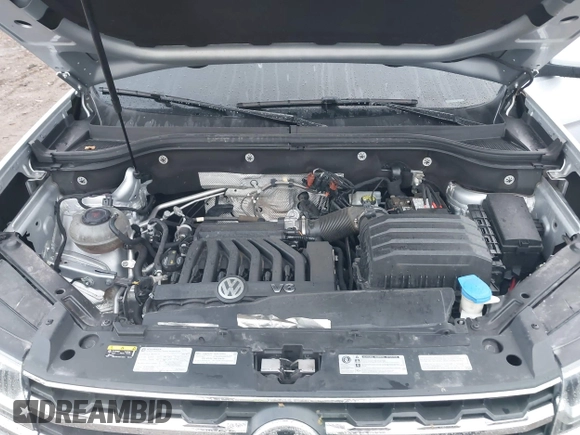 2018 Volkswagen Atlas SEL Premium with VIN 1V2NR2CA8JC575425, listed as a IAAI auction lot 41104744 with 62,774 mi miles and . Bid and sale history available at DreamBid. Image 10.