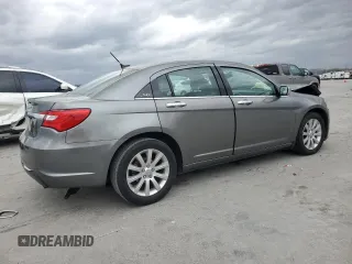2013 Chrysler 200 Limited with VIN 1C3CCBCG3DN627569, listed as a Copart auction lot 49875895 with 84,473 mi miles and Clean Title. Bid and sale history available at carsss.com. Image 3.