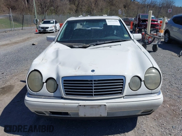 1999 Mercedes-Benz E-Class with VIN WDBJF82H4XX025925, listed as a IAAI auction lot 41839398 with 238,583 mi miles. Bid and sale history available at carsss.com. Image 12.