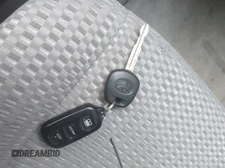 2006 Toyota 4Runner SR5 z VIN JTEBU14R960087249, wystawiony jako IAAI lot #42370575 z przebiegiem 164 150 mil mil oraz . Historia ofert i sprzedaży dostępna na DreamBid. Obrazek 11.