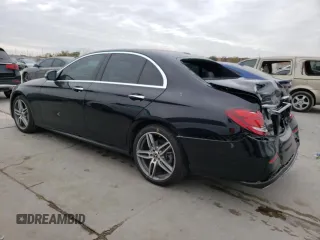 2019 Mercedes-Benz E-Class E 300 with VIN WDDZF4JB6KA606838, listed as a Copart auction lot 67752522 with 33,602 mi miles. Bid and sale history available at carsss.com. Image 2.