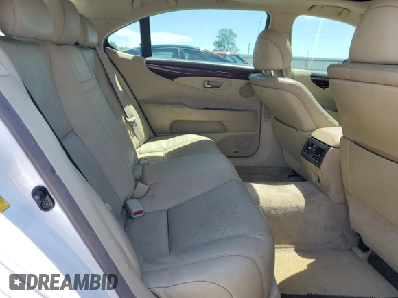 2007 Lexus LS 460 L z VIN JTHGL46F475017260, wystawiony jako Copart lot #55674615 z przebiegiem 189 031 mil mil oraz Szkody całkowita. Historia ofert i sprzedaży dostępna na DreamBid. Obrazek 10.