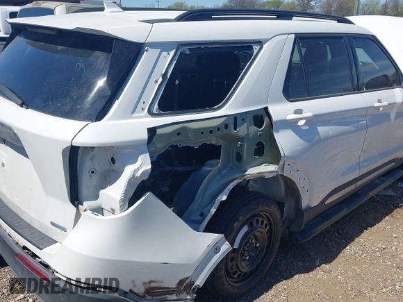 2020 Ford Explorer XLT with VIN 1FMSK7DH0LGC28597, listed as a IAAI auction lot 41792957 with 95,088 mi miles. Bid and sale history available at carsss.com. Image 6.
