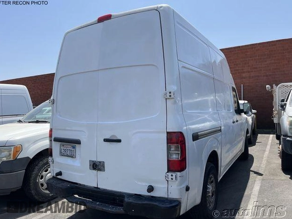 2012 Nissan NV S z VIN 1N6AF0LX6CN103133, wystawiony jako IAAI lot #42821386 z przebiegiem 214 160 mil mil oraz . Historia ofert i sprzedaży dostępna na DreamBid. Obrazek 12.