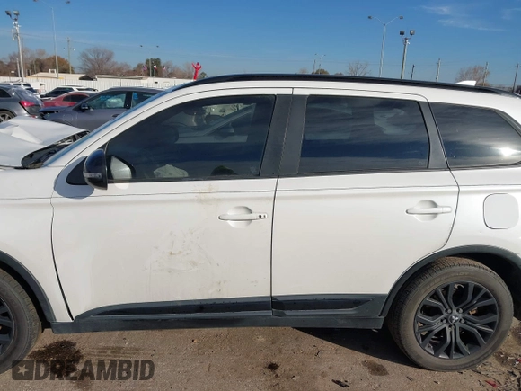 2018 Mitsubishi Outlander SE with VIN JA4AD3A38JZ051403, listed as a IAAI auction lot 41406598 with 116,190 mi miles and . Bid and sale history available at DreamBid. Image 14.