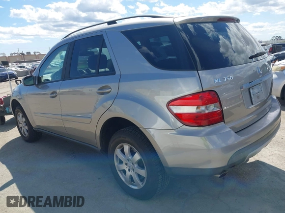 2006 Mercedes-Benz M 350 with VIN 4JGBB86E06A018999, listed as a IAAI auction lot 41923582 with 77,121 mi miles and . Bid and sale history available at DreamBid. Image 3.
